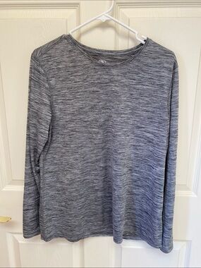 Athletic Works Women's Long Sleeve Heathered Gray Tee
